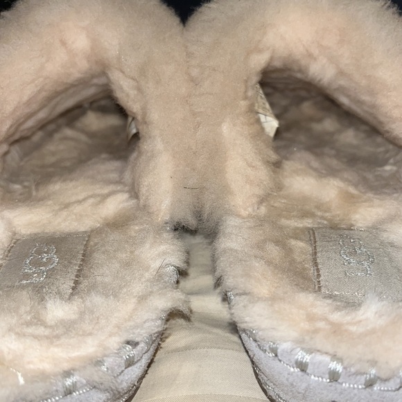 Ugg Aira Sunshine Perf Slippers in Seal, women’s size 6 - Picture 7 of 16